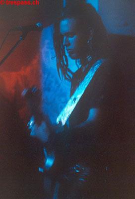 Volle in rot-blau an der Leadguitar