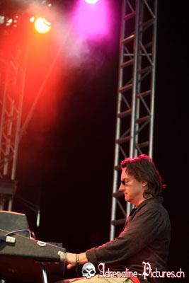 Bzar live