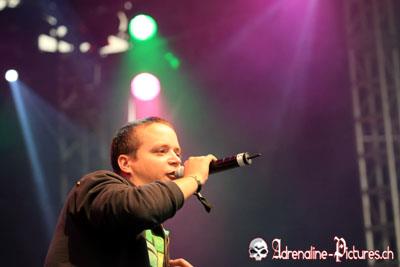 Bzar live