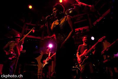 Freda Goodlett live