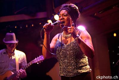 Freda Goodlett live