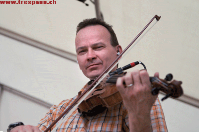 Traditional Country mit Geige - das ist George Hug und Band