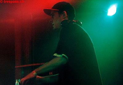 Der DJ - von allen vergessen - ausser von Monthy