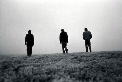 Duara Pressefoto mit Trainspotting-Flair