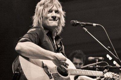 Ivo Live Acoustic