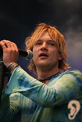 Ivo live on stage