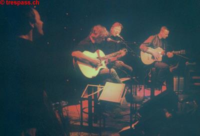 das Akustik-Trio Vino Tonto und Kassensturz-Moderator Schmezer