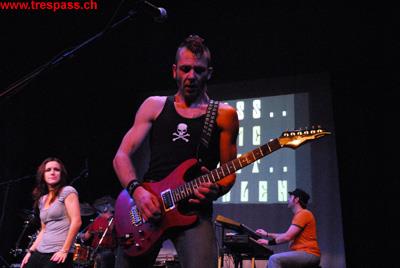 Auch ohne Käfig an der kurzen Leine - Gitarrist Urs