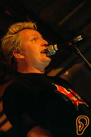 Pät the vocalist