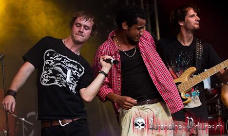 Red Shoes live am Thunfest