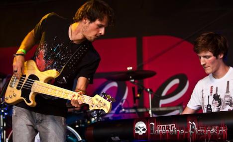 Red Shoes live am Thunfest