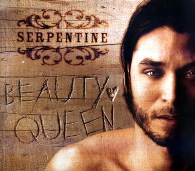 Jan Zimmerly vor Schnitzerei 'Beauty Queen'
