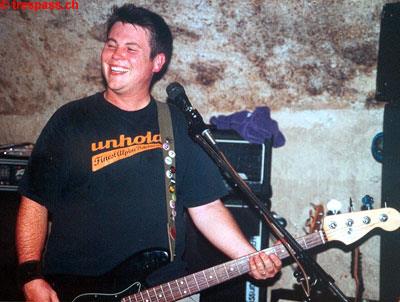 Rolf hat gut lachen in seinem Unhold-Shirt
