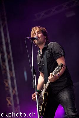 Vivian live