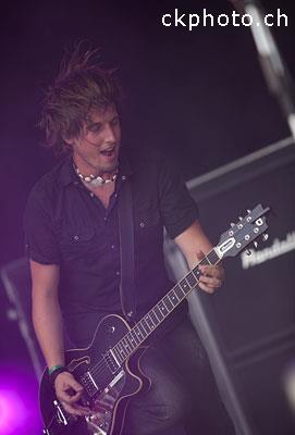 Vivian live