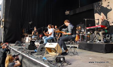 Das gesamte Ensemble auf der Bühne des Festivals Schaffhausen